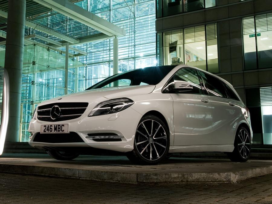  Mercedes-Benz B200 BlueEFFICIENCY 2012 года  (UK) (фото 9 из 14)